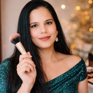 Professional bridal makeup artist in Delhi NCR providing VIP home service